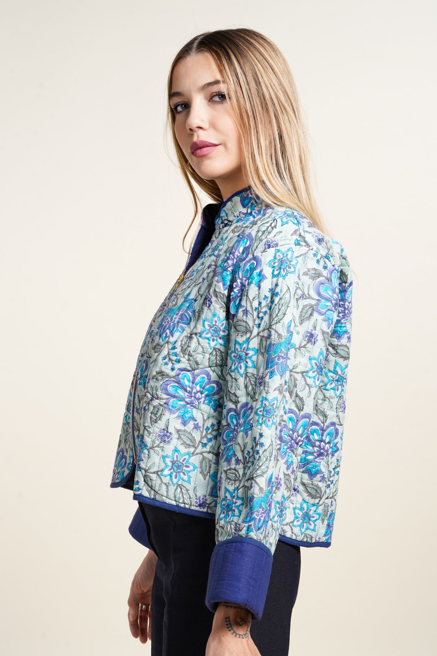 KALI JACKET BLUE FLOWERS
