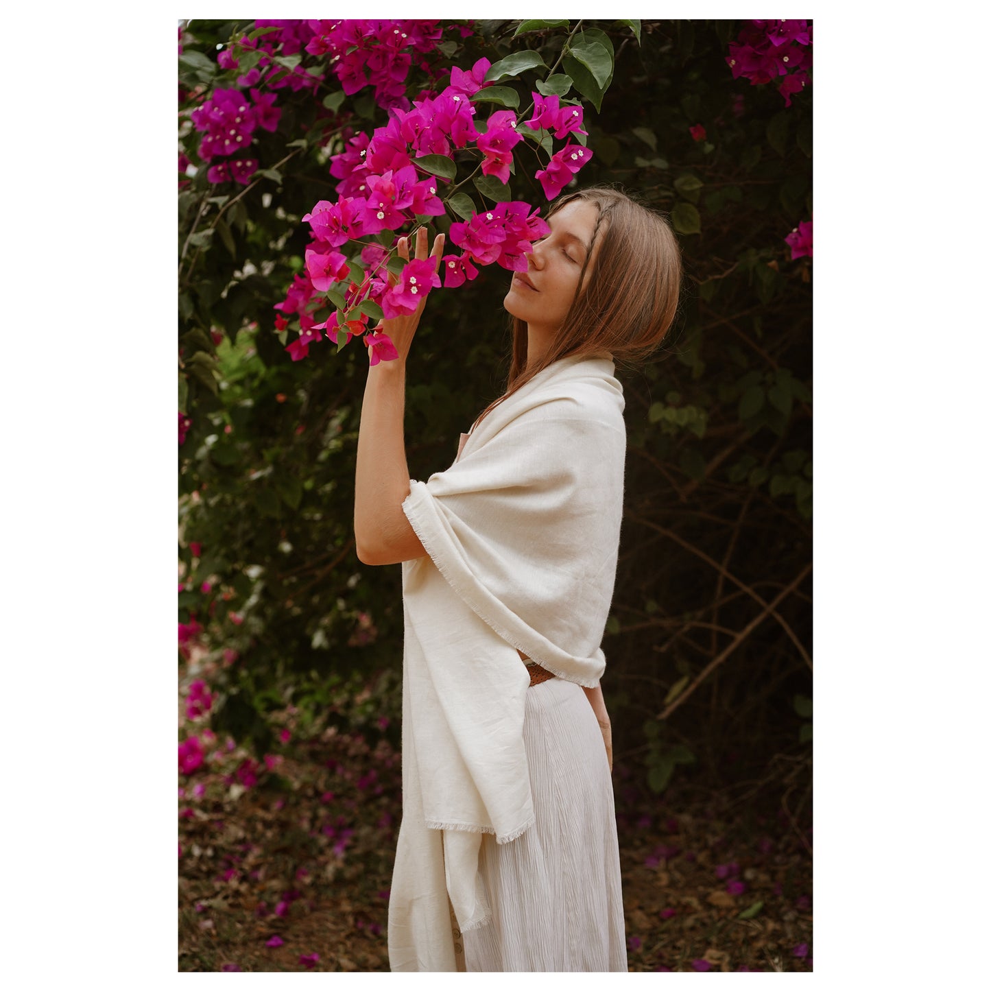 NATURAL WHITE SHAWL