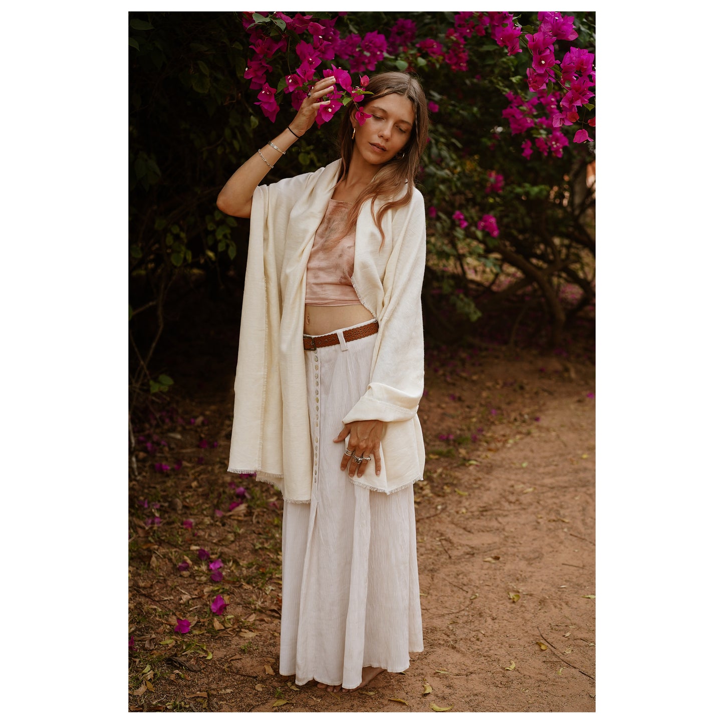 NATURAL WHITE SHAWL