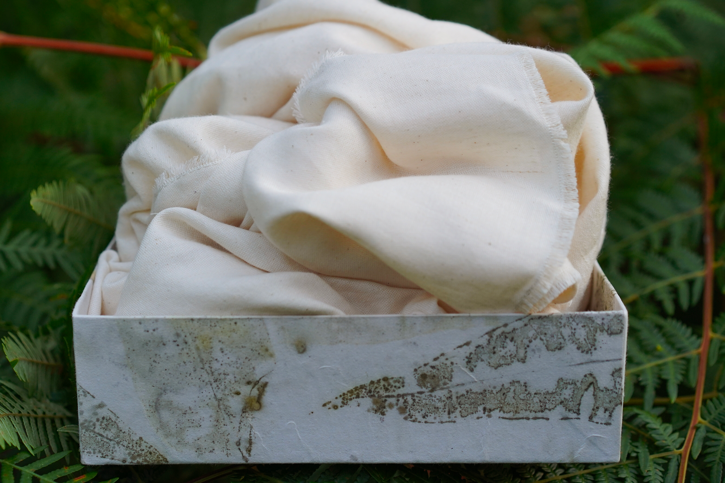 NATURAL WHITE SHAWL