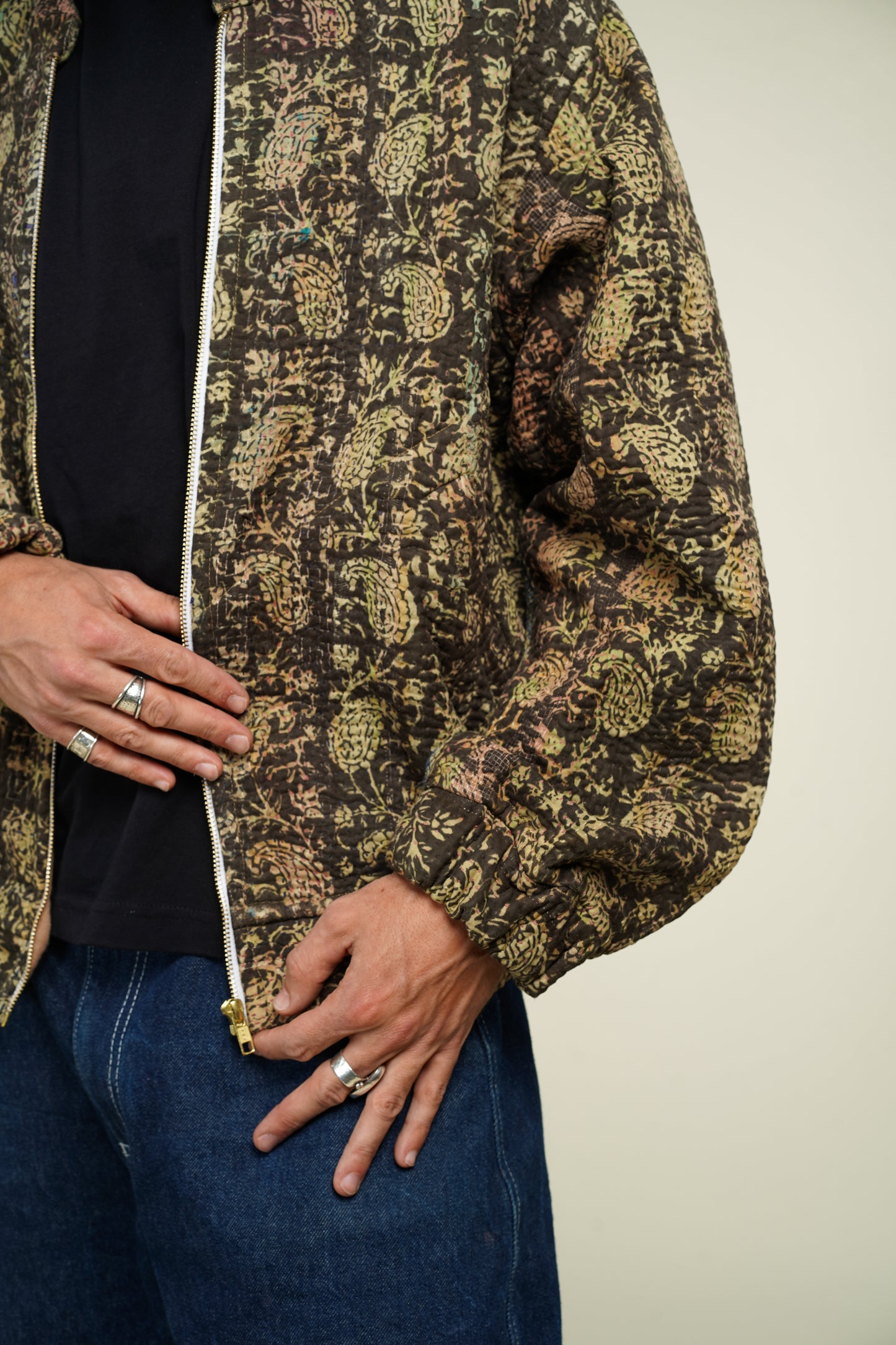 6. BOMBERS KANTHA & BLOCKPRINT L