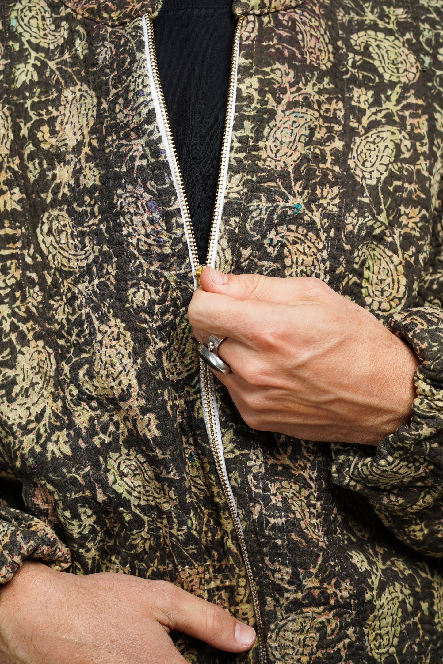 6. BOMBERS KANTHA & BLOCKPRINT L