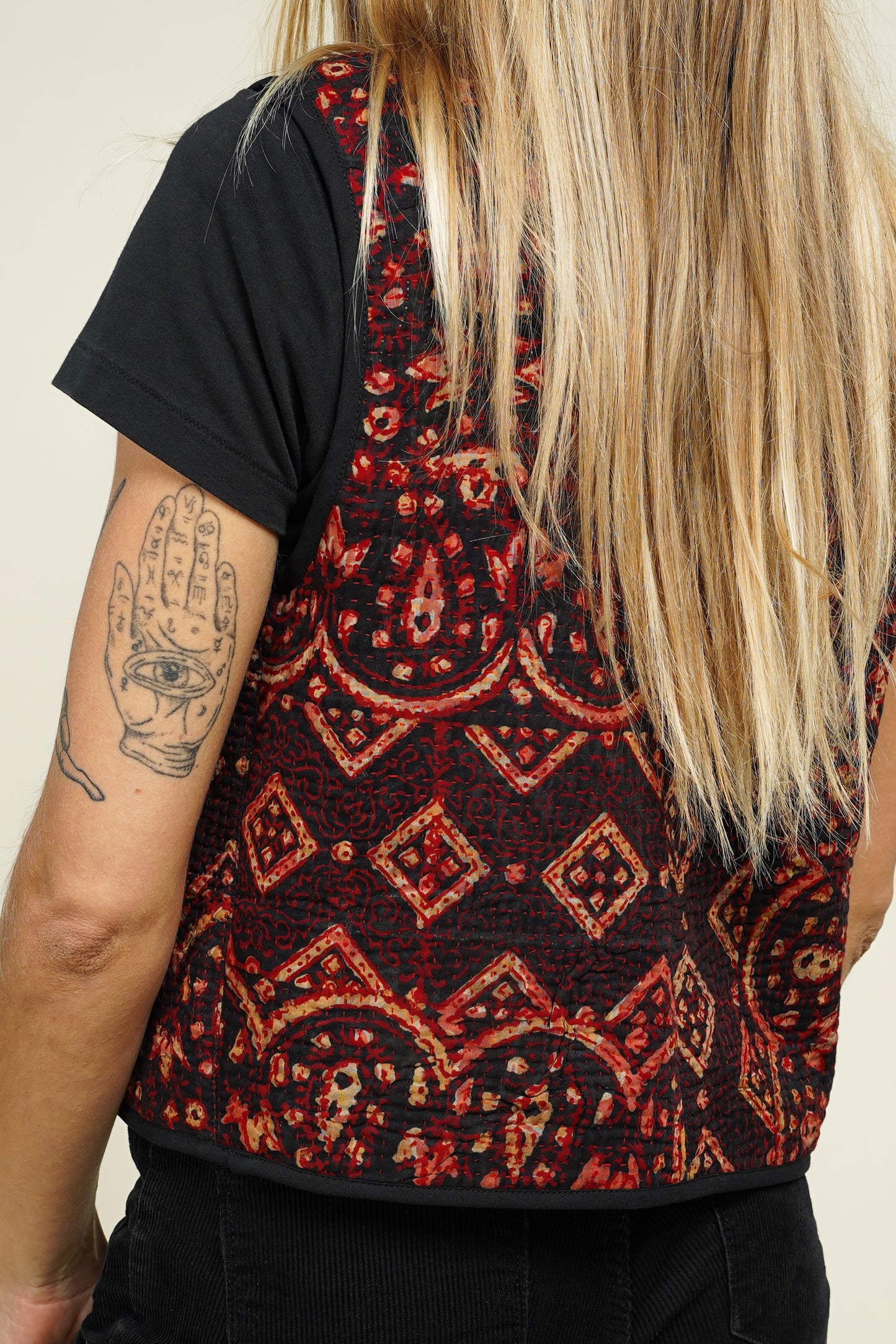5. GILET KANTHA BLOCKPRINT AJRAK M