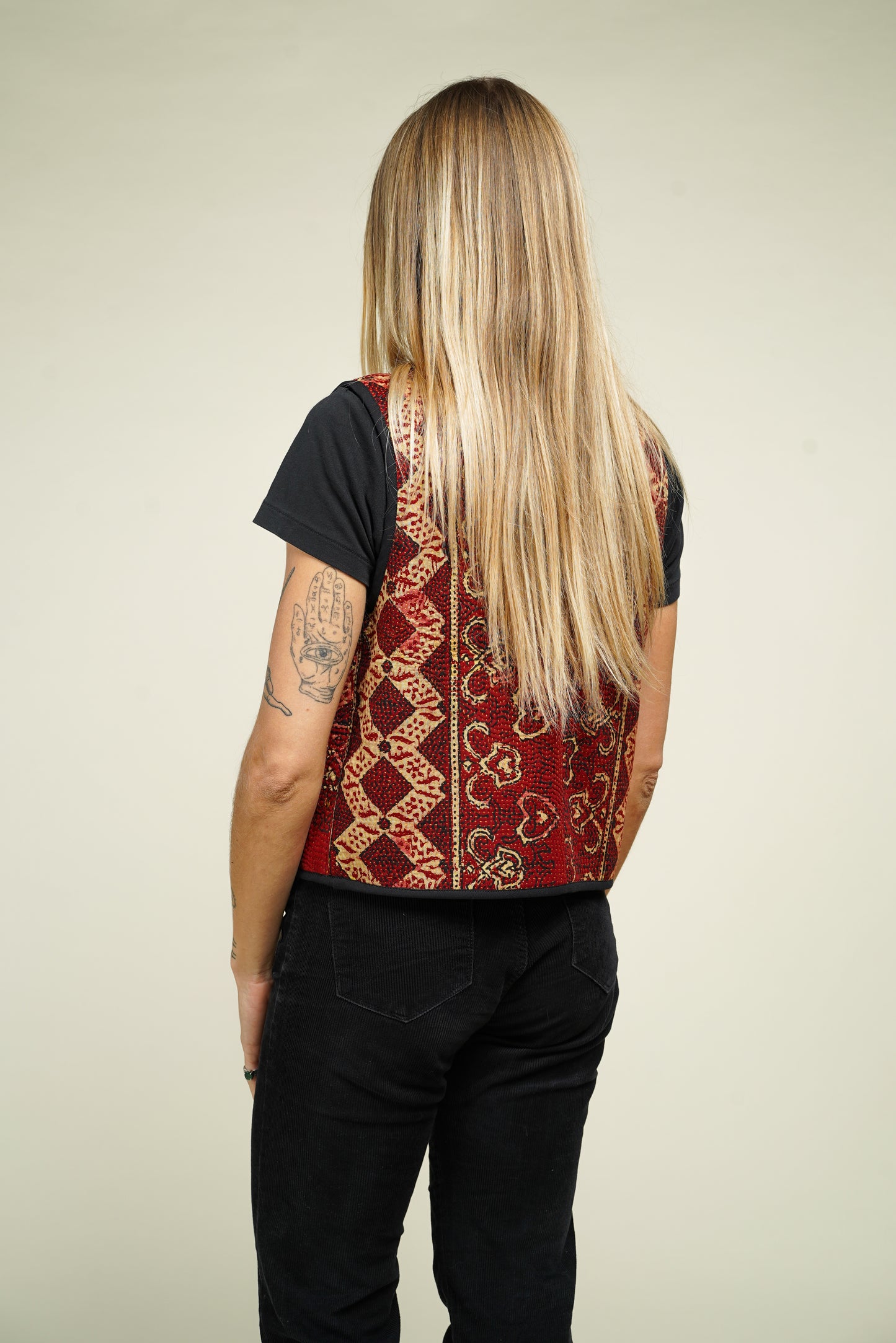 4. GILET KANTHA BLOCKPRINT AJRAK M