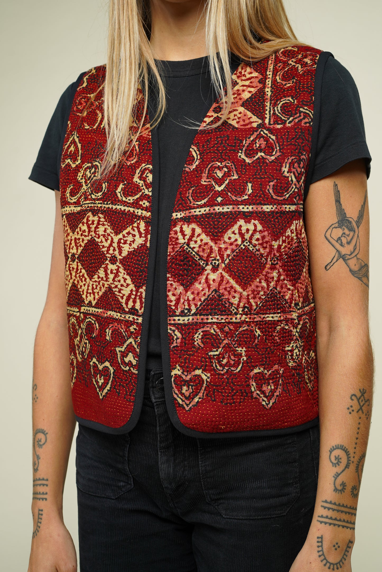 4. GILET KANTHA BLOCKPRINT AJRAK M