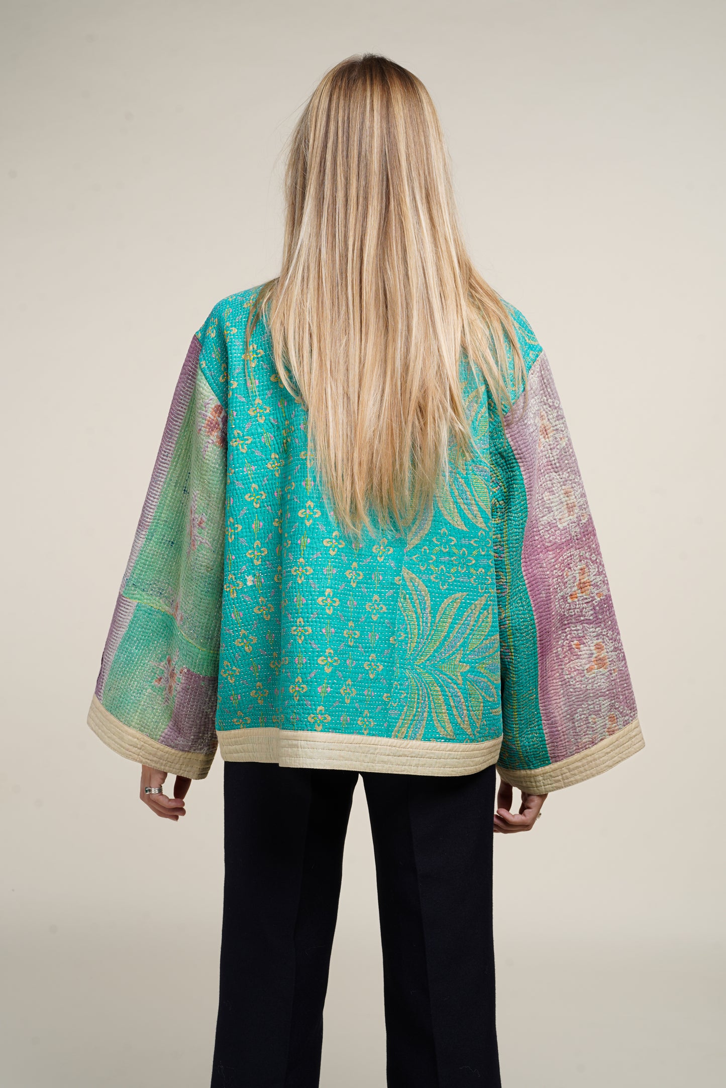 11. KIMONO KANTHA REVERSIBLE S/L