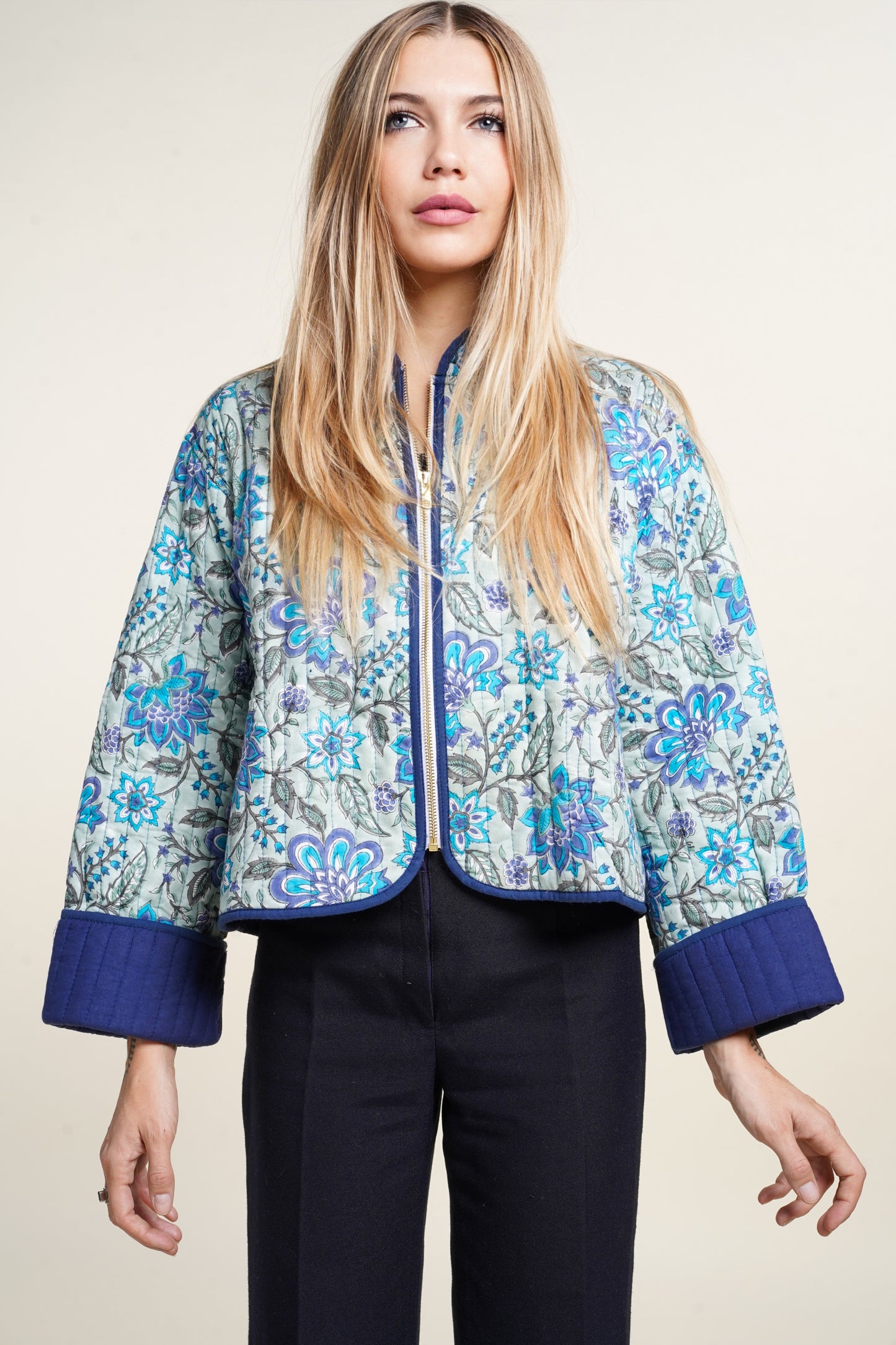 KALI JACKET BLUE FLOWERS