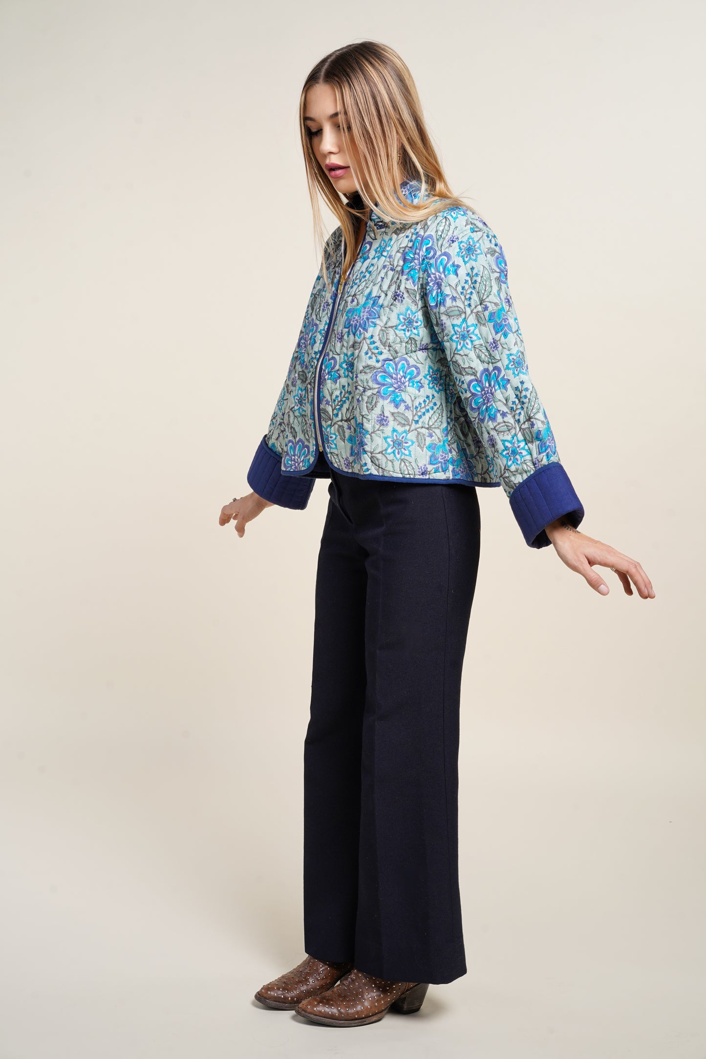 KALI JACKET BLUE FLOWERS