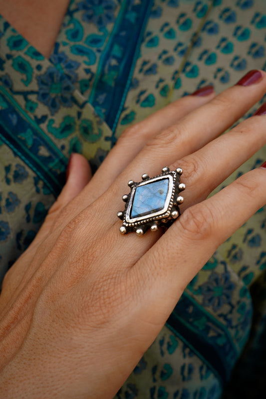 Bague "Rani" – Labradorite