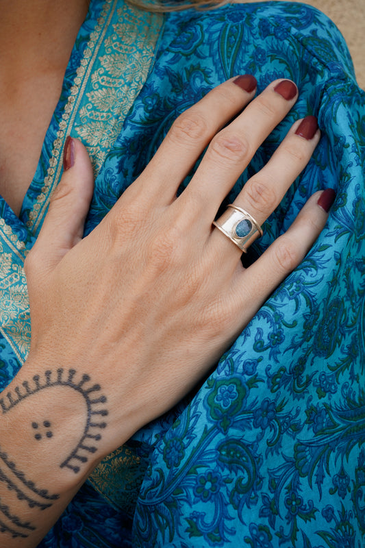 Bague Impériale – Kyanite