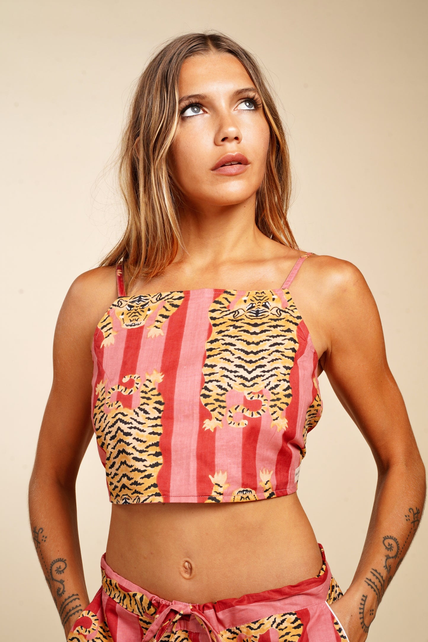 CROP TOP LIGHT PINK TIGER